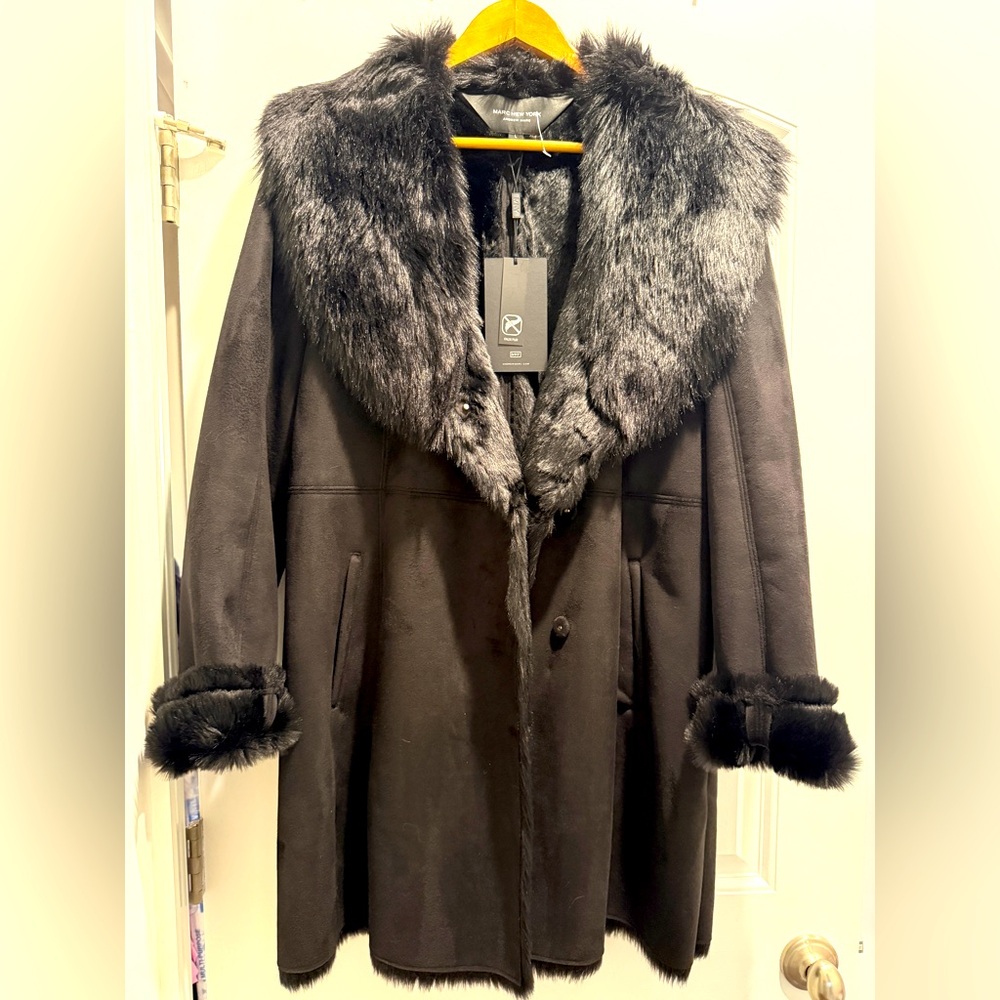 💖GORGEOUS RARE Andrew Marc Black Faux Shearling Jacket with Faux Fur Trim 🌸